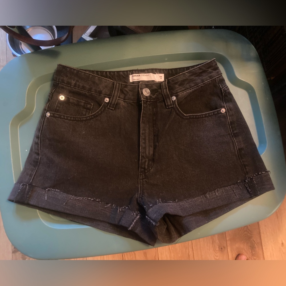 New Garage highwaisted mom jean shorts 26/3